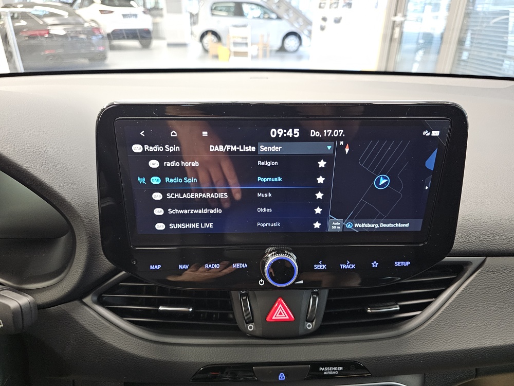 Hyundai i30 Kombi  bei Hoffmann Automobile in Wolfsburg kaufen und sofort mitnehmen - Bild 9