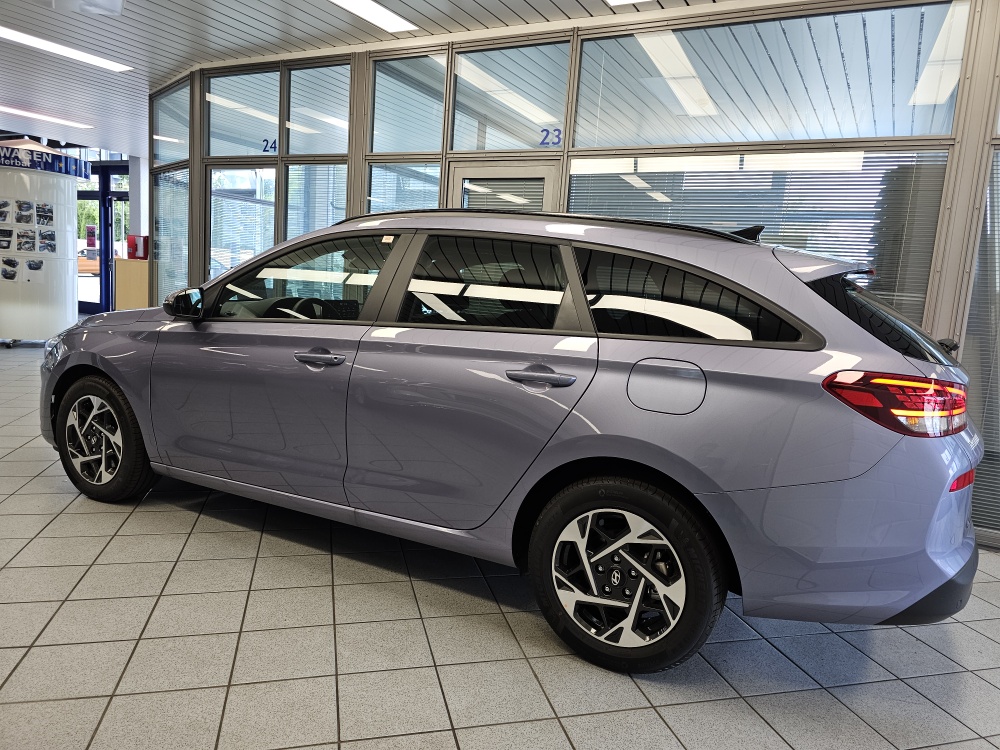 Hyundai i30 Kombi  bei Hoffmann Automobile in Wolfsburg kaufen und sofort mitnehmen - Bild 27