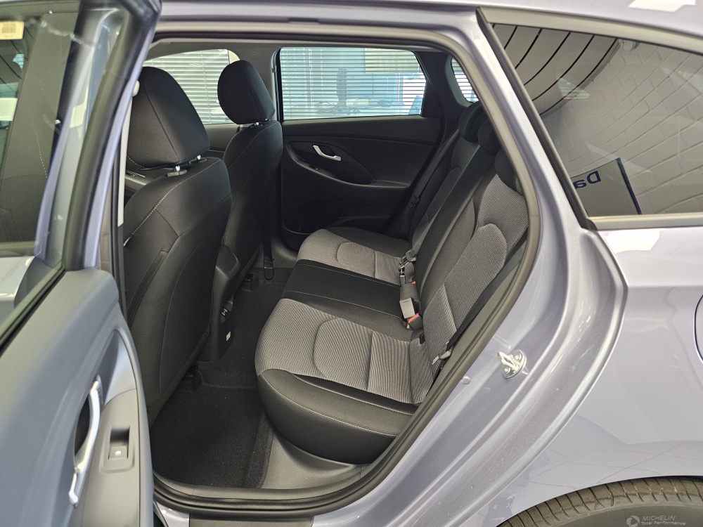 Hyundai i30 Kombi  bei Hoffmann Automobile in Wolfsburg kaufen und sofort mitnehmen - Bild 6