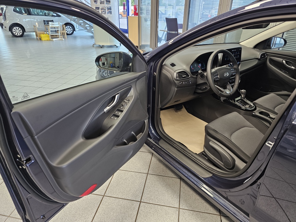 Hyundai i30 Kombi  bei Hoffmann Automobile in Wolfsburg kaufen und sofort mitnehmen - Bild 26