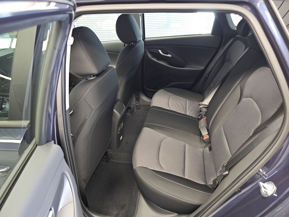 Hyundai i30 Kombi  bei Hoffmann Automobile in Wolfsburg kaufen und sofort mitnehmen - Bild 6