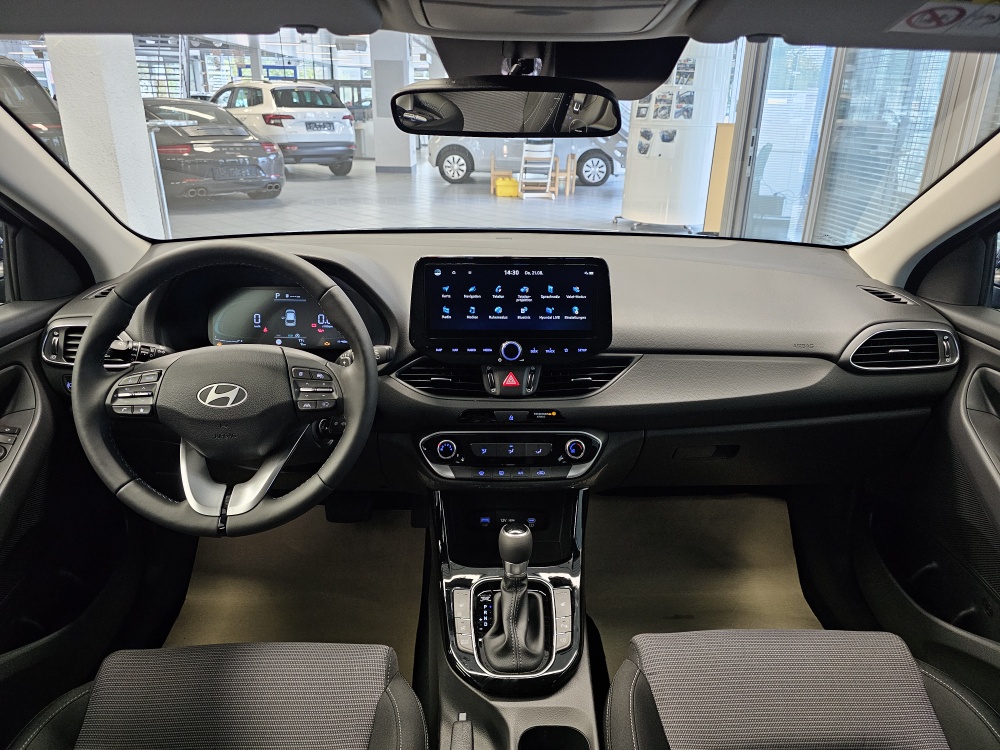 Hyundai i30 Kombi  bei Hoffmann Automobile in Wolfsburg kaufen und sofort mitnehmen - Bild 8
