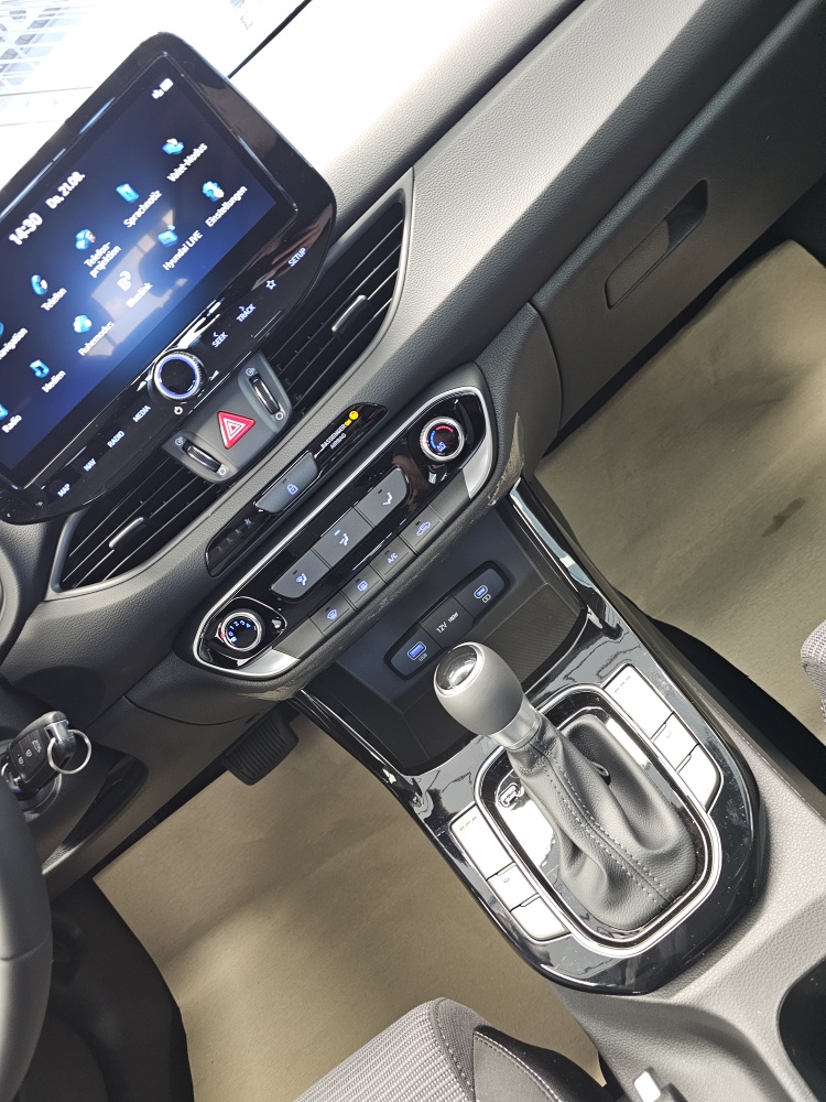Hyundai i30 Kombi  bei Hoffmann Automobile in Wolfsburg kaufen und sofort mitnehmen - Bild 9