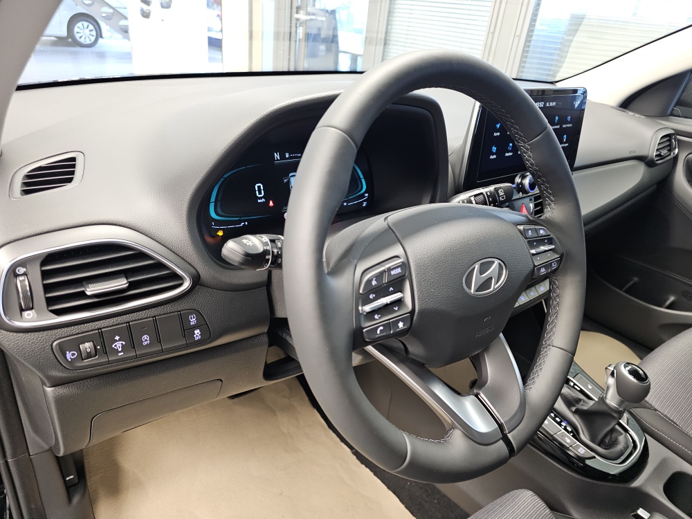 Hyundai i30 Kombi  bei Hoffmann Automobile in Wolfsburg kaufen und sofort mitnehmen - Bild 25
