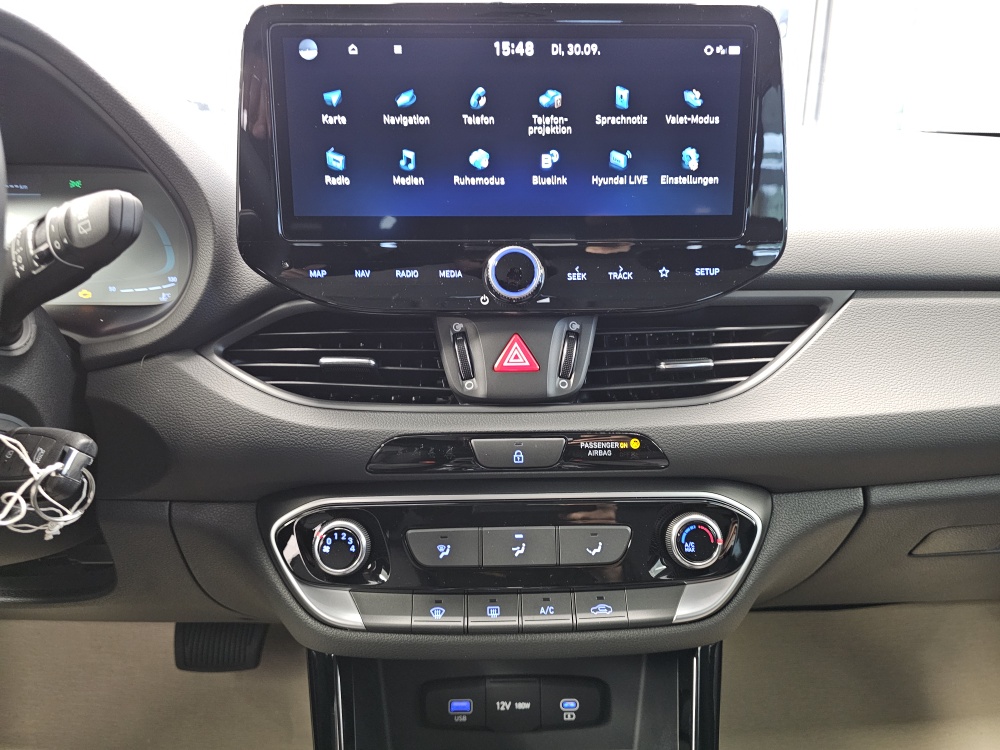 Hyundai i30 Kombi  bei Hoffmann Automobile in Wolfsburg kaufen und sofort mitnehmen - Bild 9