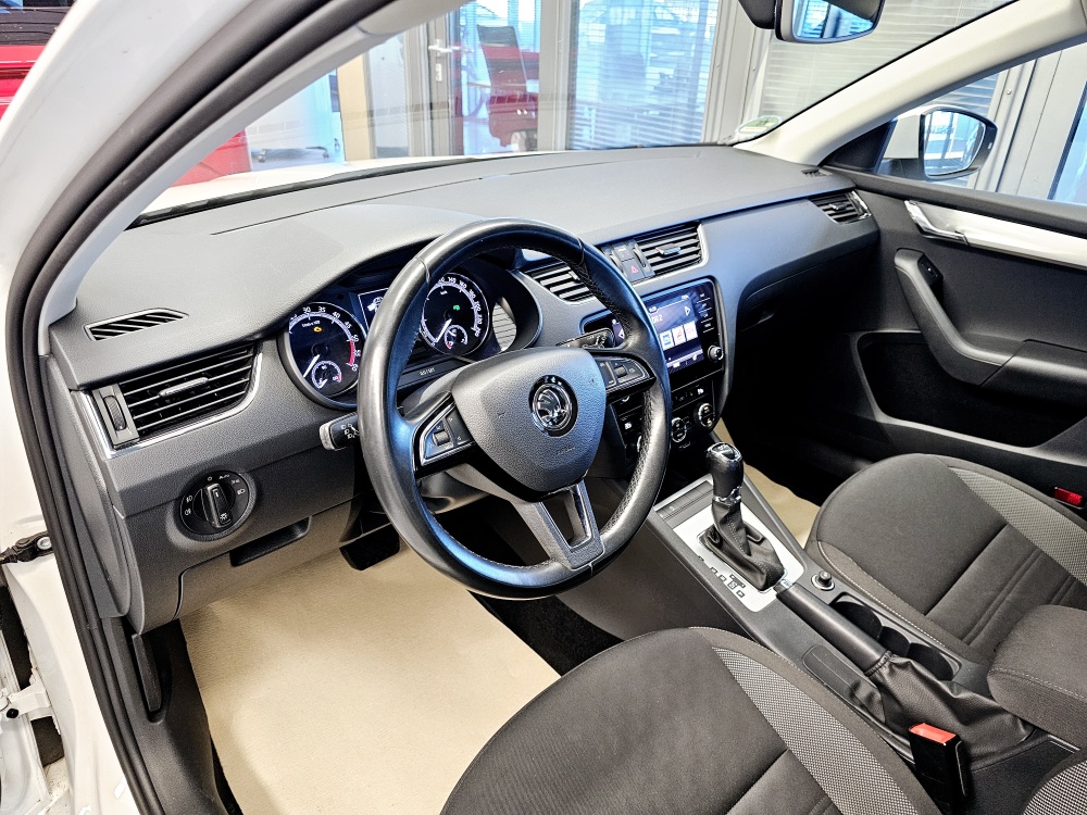 Skoda Octavia Combi  bei Hoffmann Automobile in Wolfsburg kaufen und sofort mitnehmen - Bild 14
