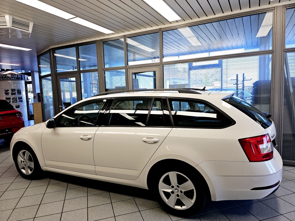 Skoda Octavia Combi  bei Hoffmann Automobile in Wolfsburg kaufen und sofort mitnehmen - Bild 17