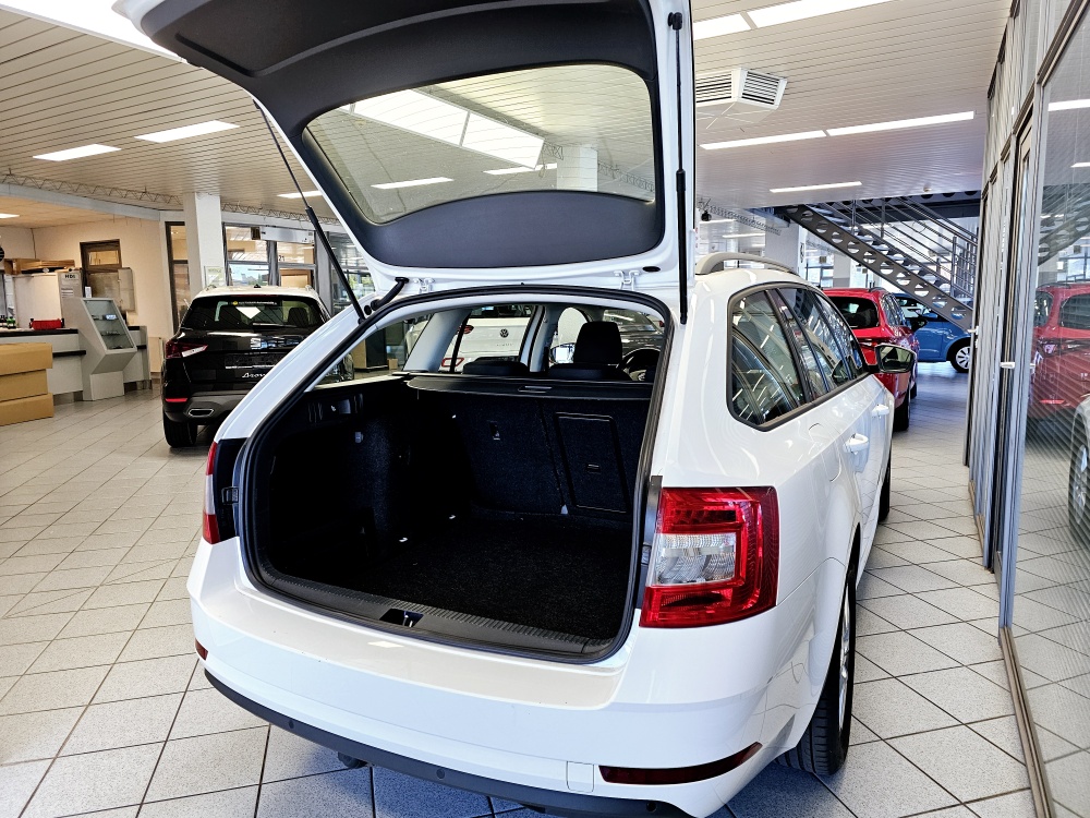 Skoda Octavia Combi  bei Hoffmann Automobile in Wolfsburg kaufen und sofort mitnehmen - Bild 2