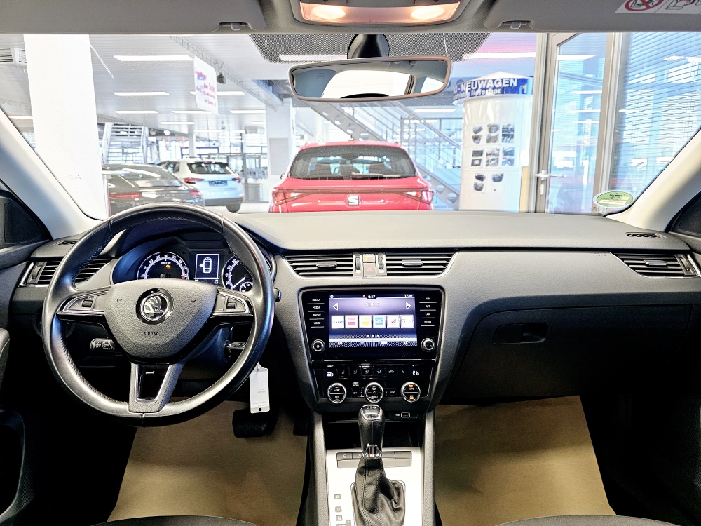 Skoda Octavia Combi  bei Hoffmann Automobile in Wolfsburg kaufen und sofort mitnehmen - Bild 5