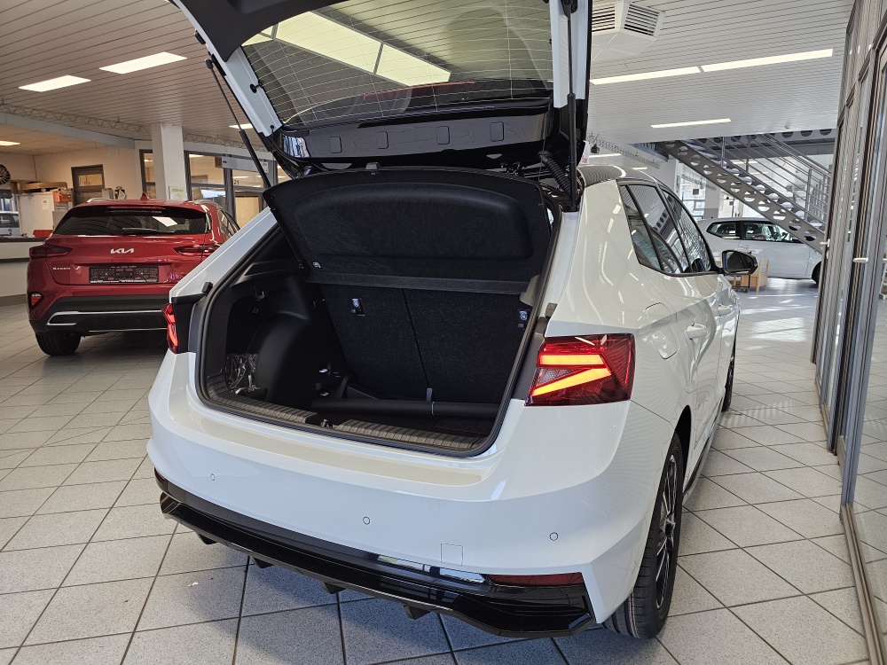 Skoda Fabia bei Hoffmann Automobile in Wolfsburg kaufen und sofort mitnehmen - Bild 2