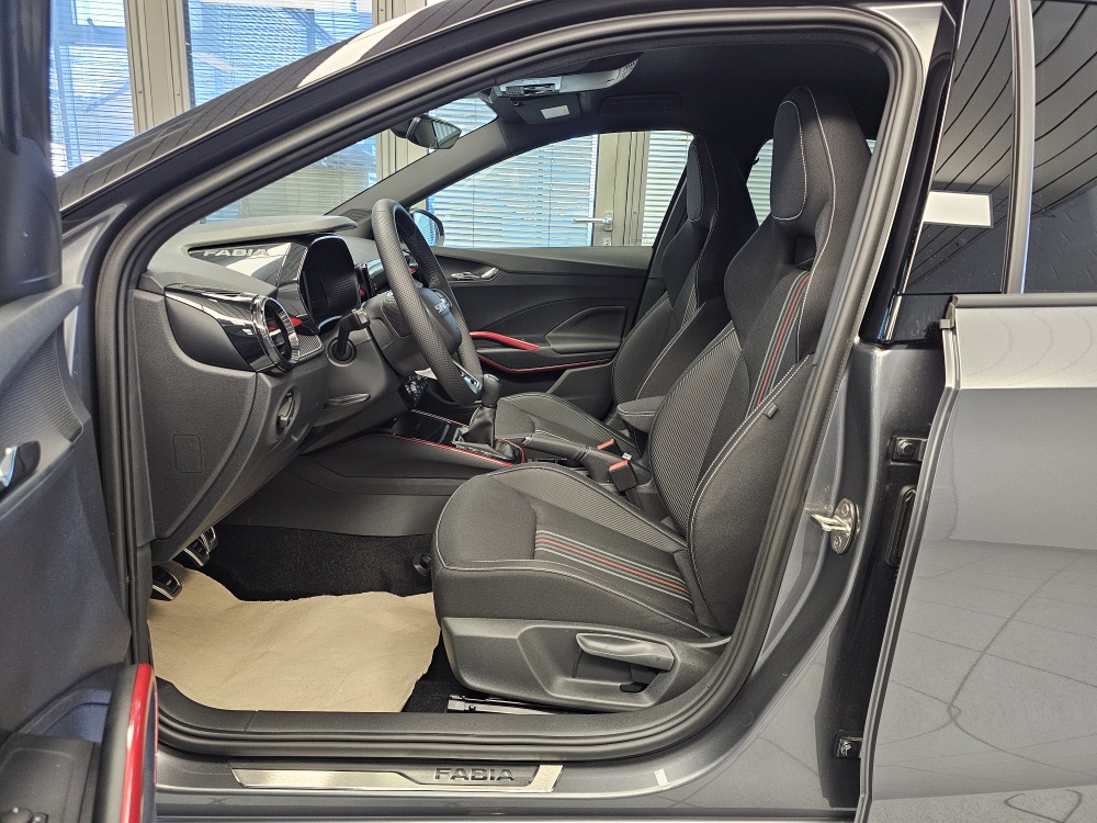 Skoda Fabia bei Hoffmann Automobile in Wolfsburg kaufen und sofort mitnehmen - Bild 23