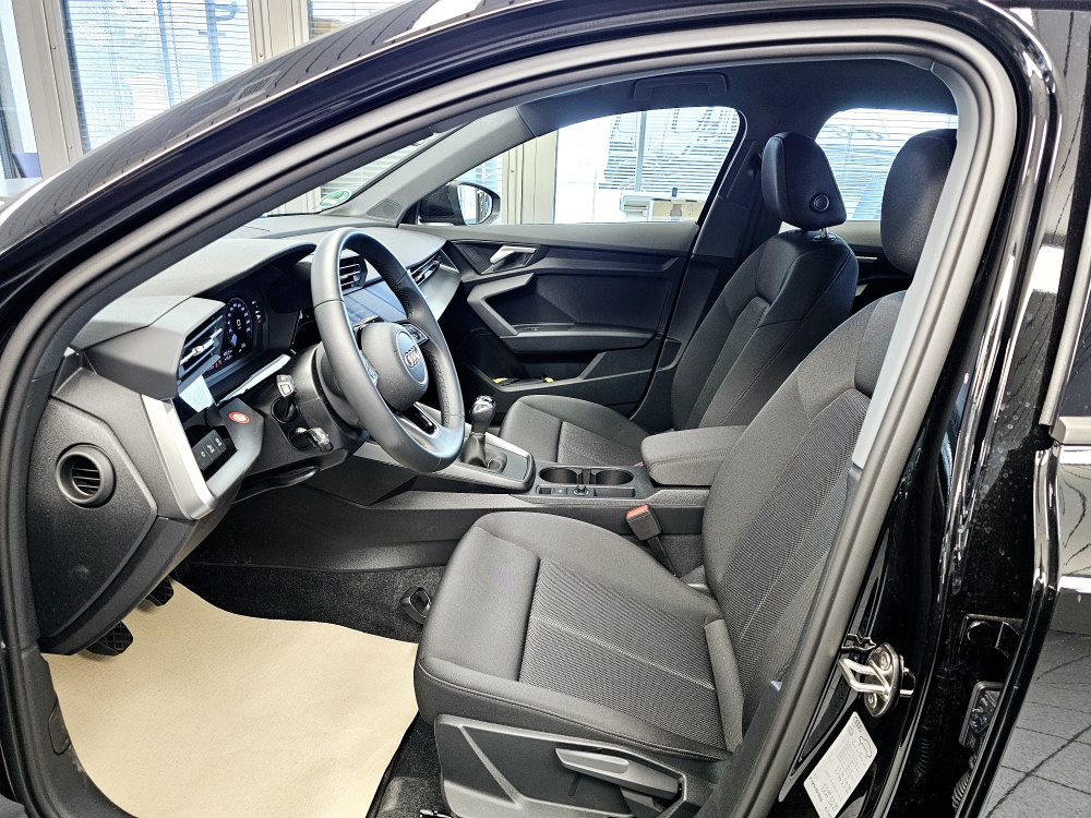 Audi A3 Sportback  bei Hoffmann Automobile in Wolfsburg kaufen und sofort mitnehmen - Bild 13