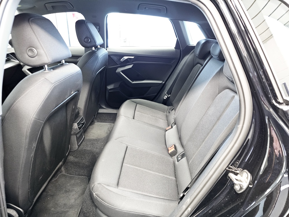 Audi A3 Sportback  bei Hoffmann Automobile in Wolfsburg kaufen und sofort mitnehmen - Bild 4