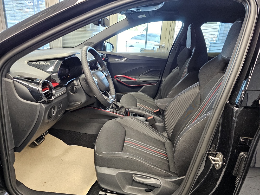 Skoda Fabia  bei Hoffmann Automobile in Wolfsburg kaufen und sofort mitnehmen - Bild 17