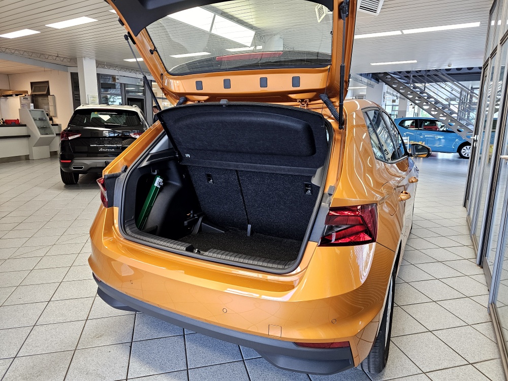 Skoda Fabia  bei Hoffmann Automobile in Wolfsburg kaufen und sofort mitnehmen - Bild 2