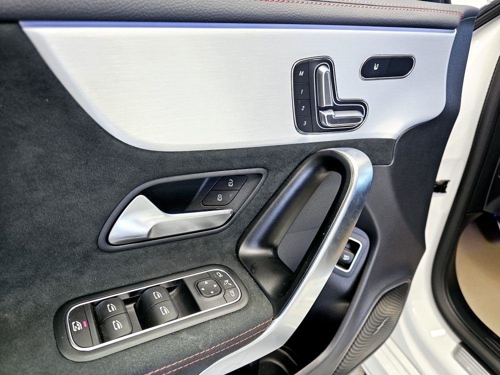 Mercedes-Benz CLA 200 Shooting Brake  bei Hoffmann Automobile in Wolfsburg kaufen und sofort mitnehmen - Bild 18