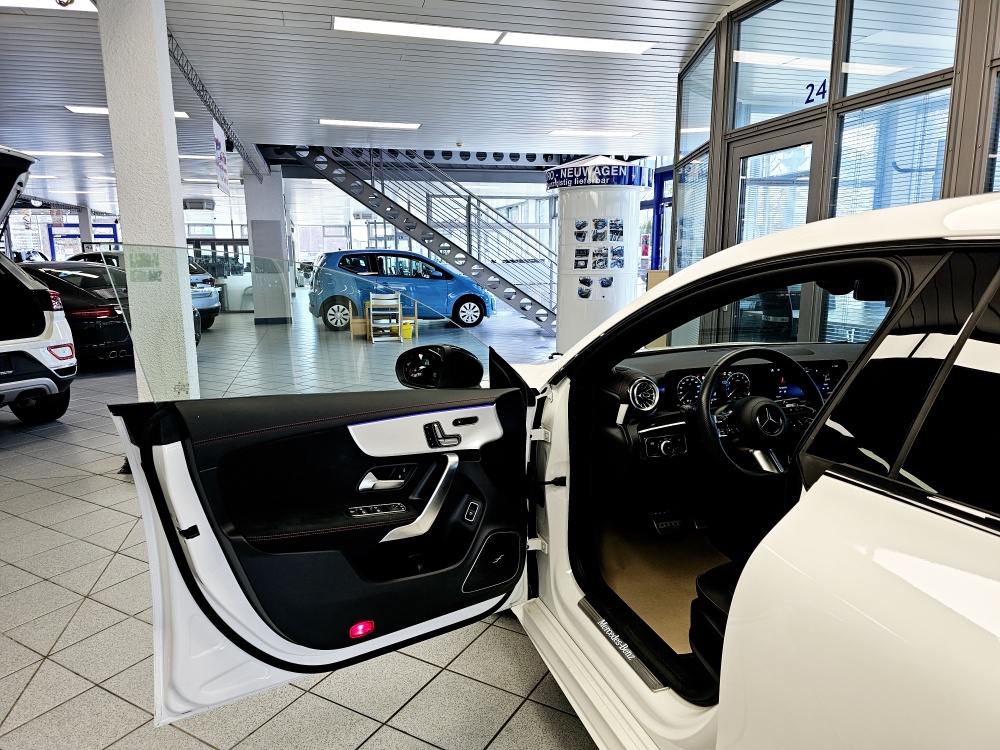Mercedes-Benz CLA 200 Shooting Brake  bei Hoffmann Automobile in Wolfsburg kaufen und sofort mitnehmen - Bild 19