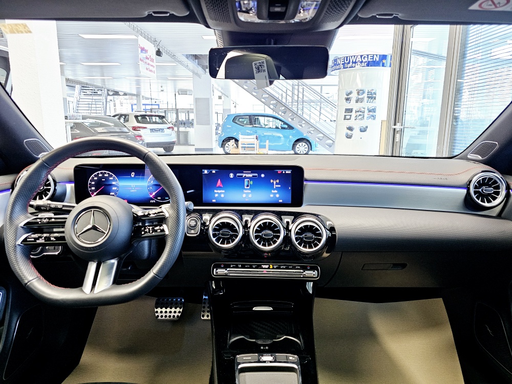 Mercedes-Benz CLA 200 Shooting Brake  bei Hoffmann Automobile in Wolfsburg kaufen und sofort mitnehmen - Bild 7