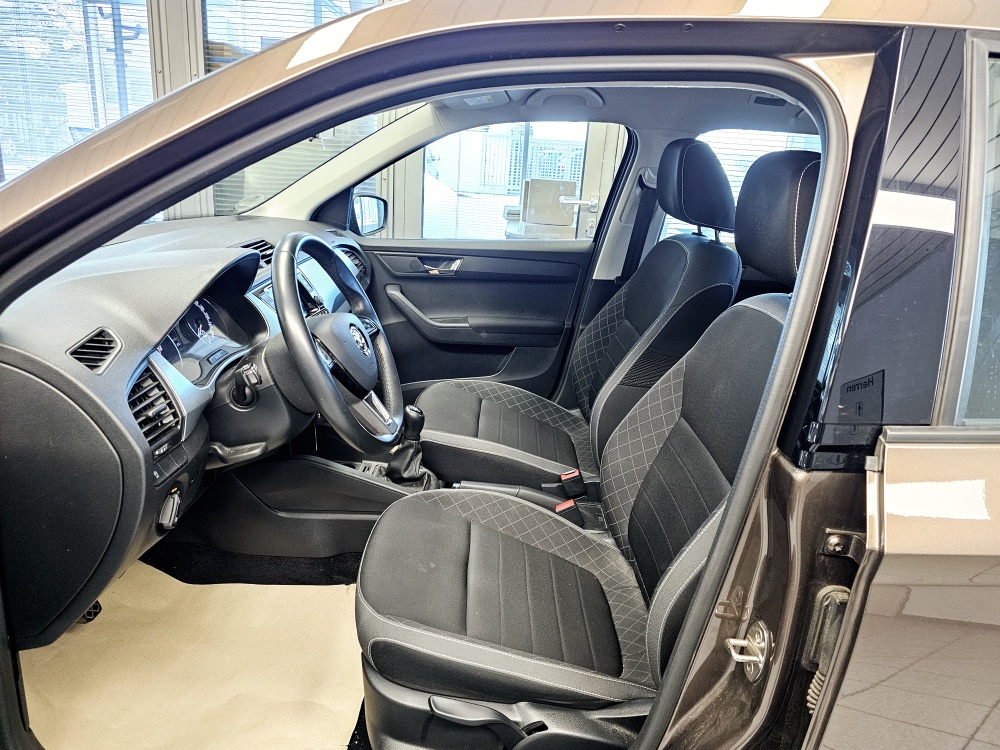 Skoda Fabia  bei Hoffmann Automobile in Wolfsburg kaufen und sofort mitnehmen - Bild 12