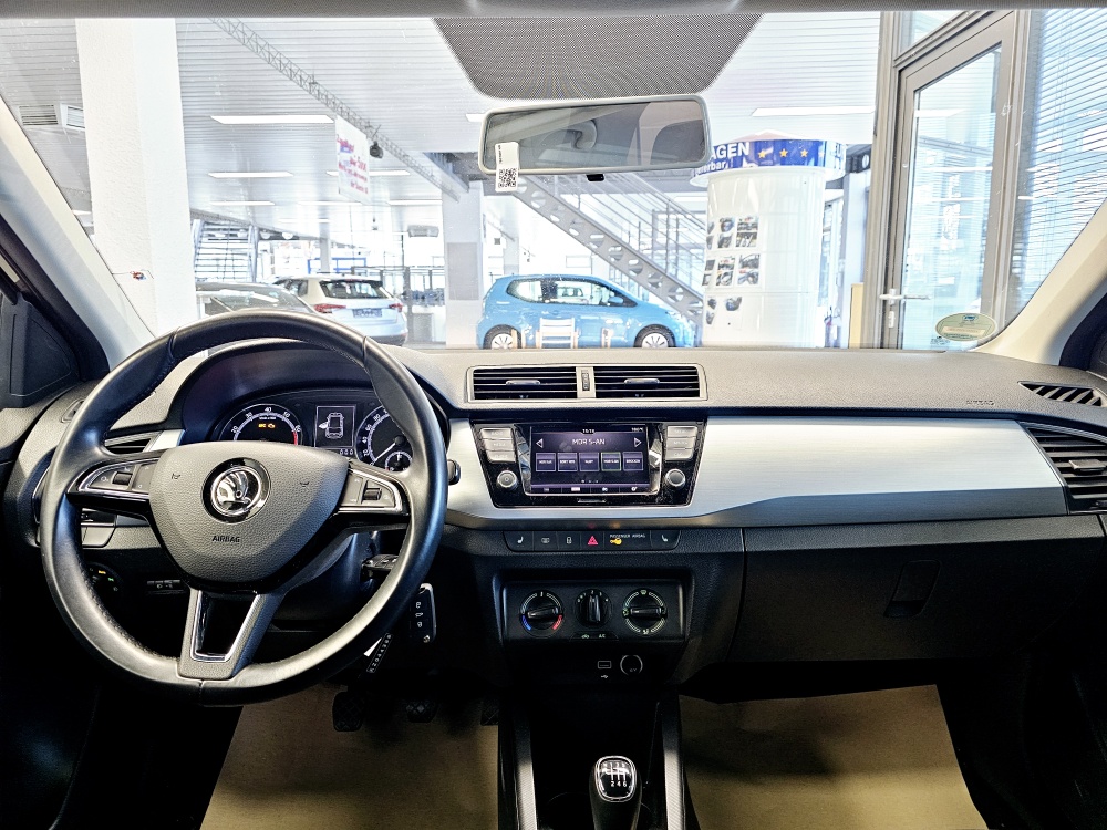 Skoda Fabia  bei Hoffmann Automobile in Wolfsburg kaufen und sofort mitnehmen - Bild 5