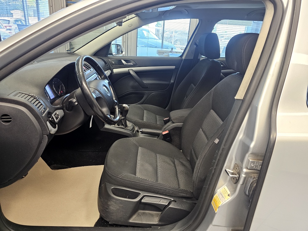 Skoda Octavia Combi  bei Hoffmann Automobile in Wolfsburg kaufen und sofort mitnehmen - Bild 12