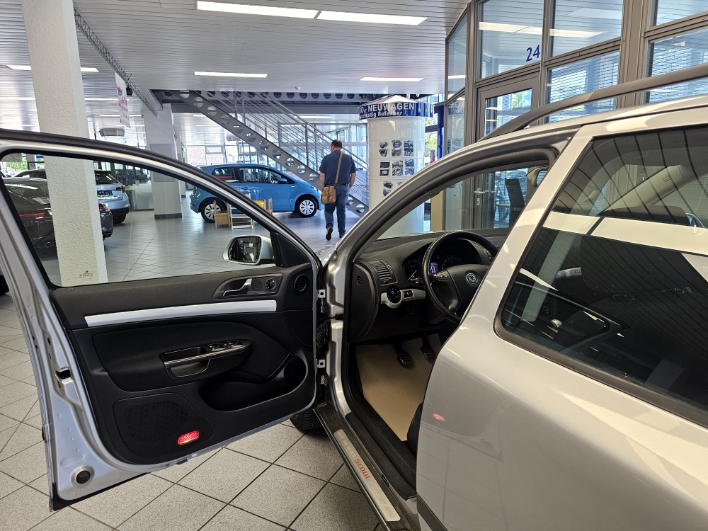 Skoda Octavia Combi  bei Hoffmann Automobile in Wolfsburg kaufen und sofort mitnehmen - Bild 13