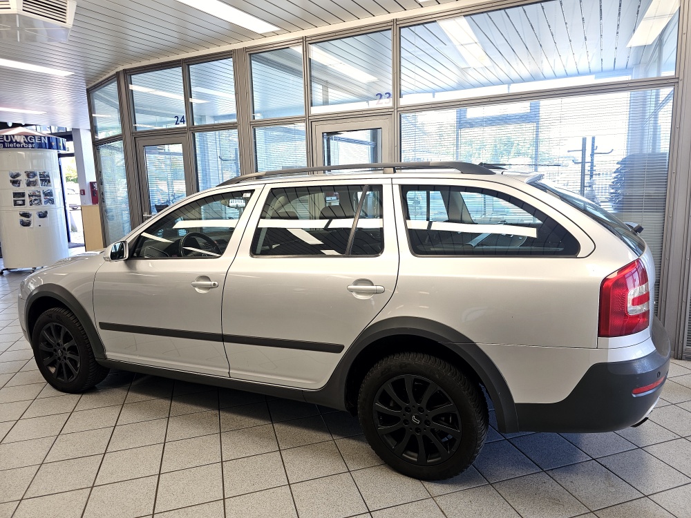 Skoda Octavia Combi  bei Hoffmann Automobile in Wolfsburg kaufen und sofort mitnehmen - Bild 14