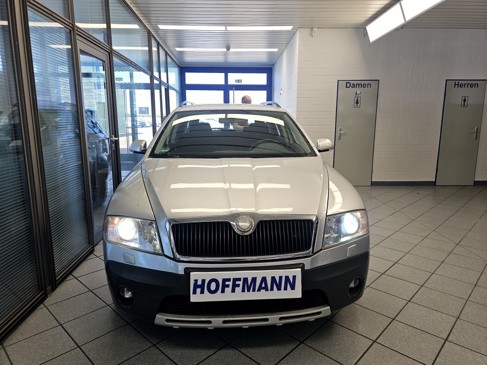 Skoda Octavia Combi  bei Hoffmann Automobile in Wolfsburg kaufen und sofort mitnehmen - Bild 16