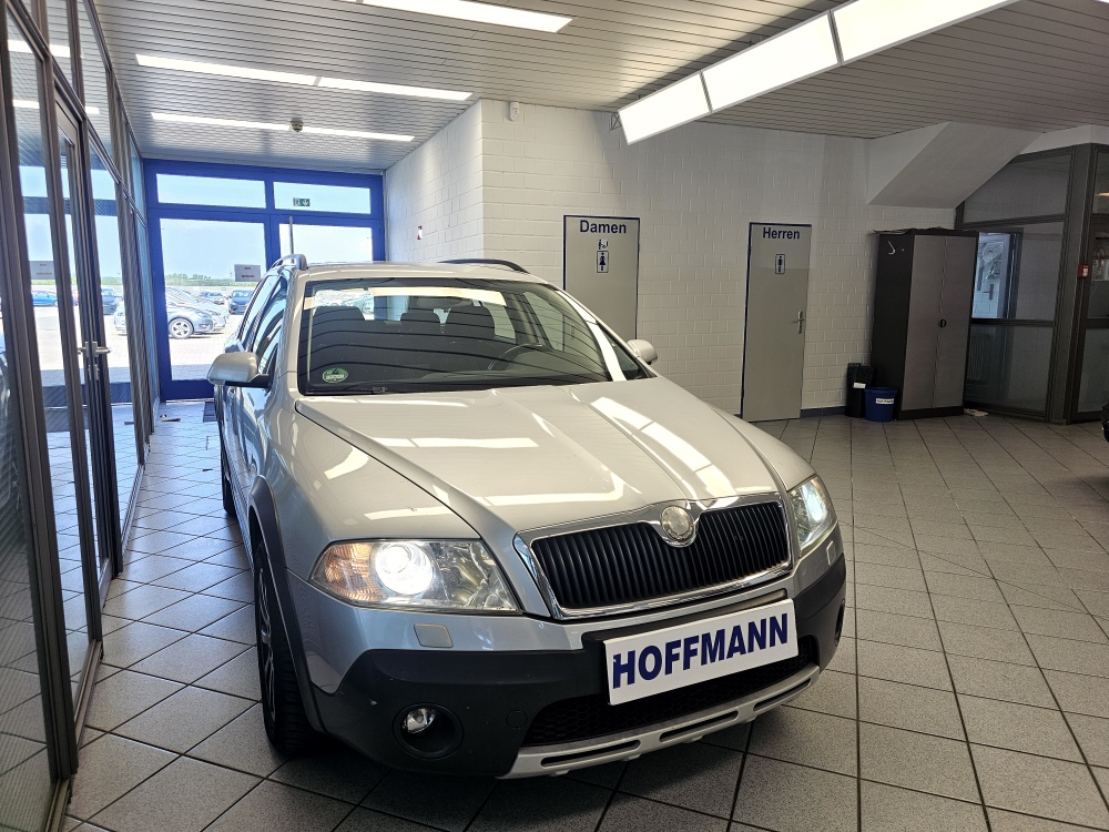 Skoda Octavia Combi  bei Hoffmann Automobile in Wolfsburg kaufen und sofort mitnehmen - Bild 17
