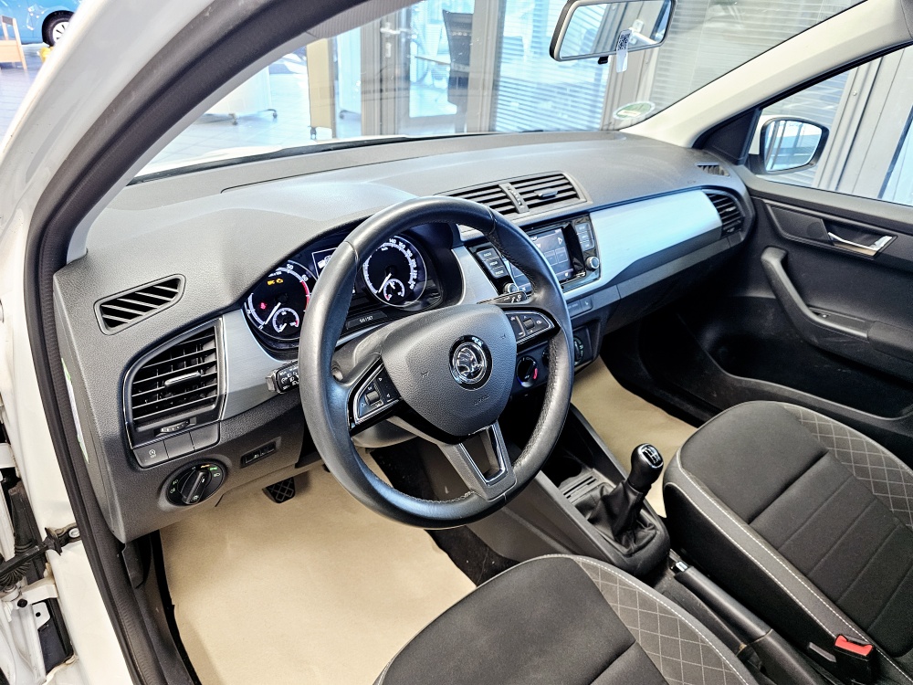 Skoda Fabia  bei Hoffmann Automobile in Wolfsburg kaufen und sofort mitnehmen - Bild 12