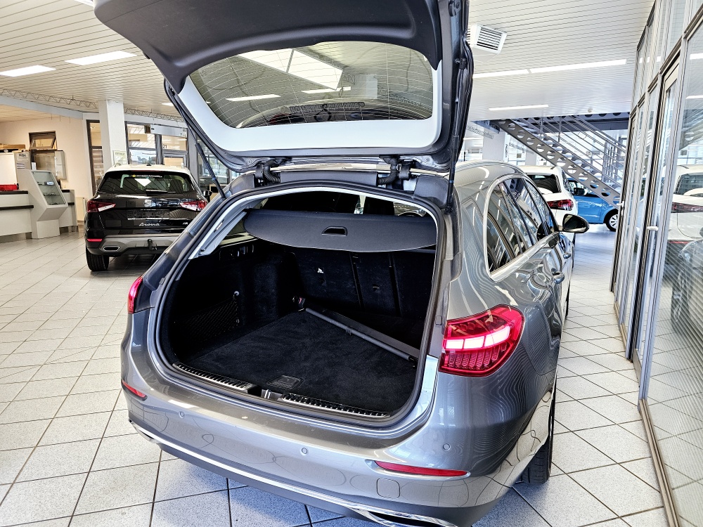 Mercedes-Benz C 180 T  bei Hoffmann Automobile in Wolfsburg kaufen und sofort mitnehmen - Bild 2