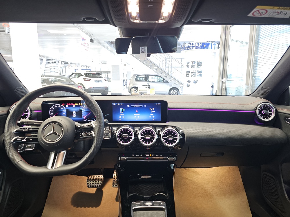 Mercedes-Benz CLA 200  bei Hoffmann Automobile in Wolfsburg kaufen und sofort mitnehmen - Bild 5