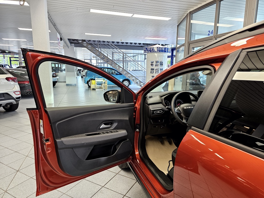 Dacia Jogger  bei Hoffmann Automobile in Wolfsburg kaufen und sofort mitnehmen - Bild 14