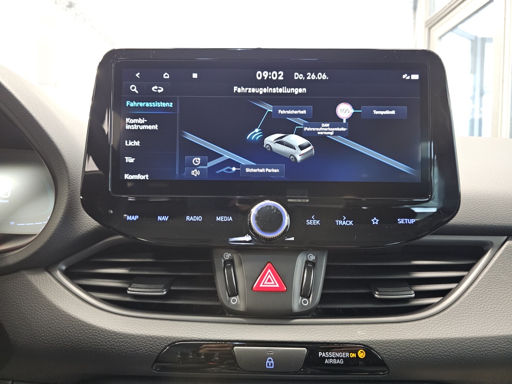 Hyundai i30 Kombi  bei Hoffmann Automobile in Wolfsburg kaufen und sofort mitnehmen - Bild 11