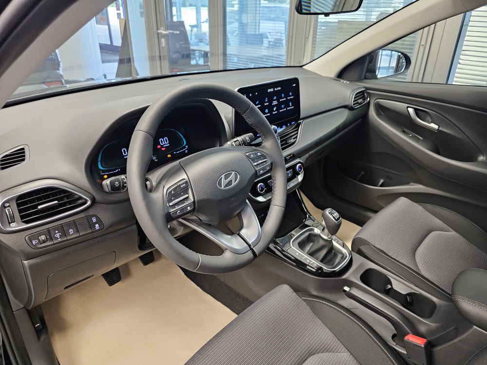 Hyundai i30 Kombi  bei Hoffmann Automobile in Wolfsburg kaufen und sofort mitnehmen - Bild 17
