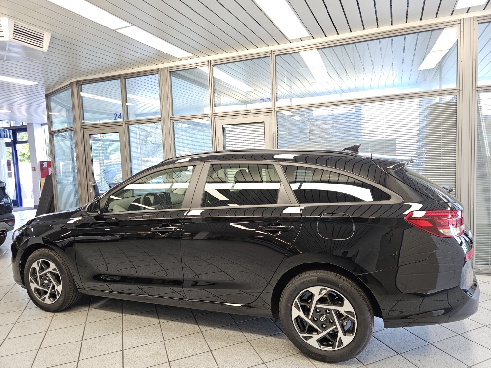 Hyundai i30 Kombi  bei Hoffmann Automobile in Wolfsburg kaufen und sofort mitnehmen - Bild 20