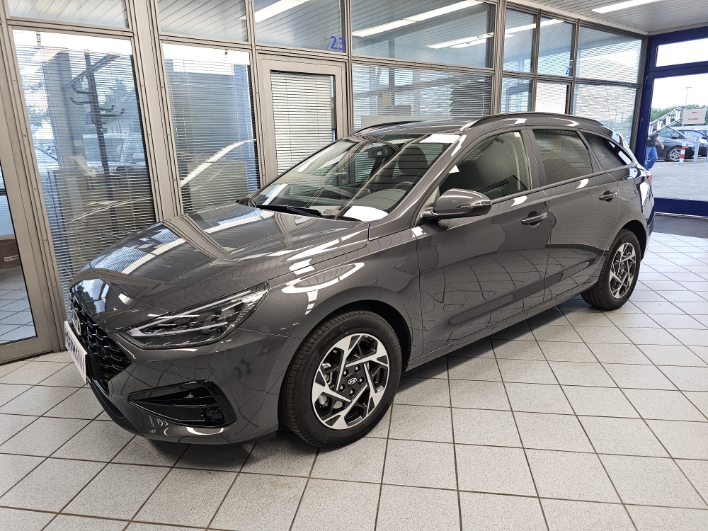 Hyundai i30 Kombi  für nur 22.950,- € bei Hoffmann Automobile in Wolfsburg kaufen und sofort mitnehmen
