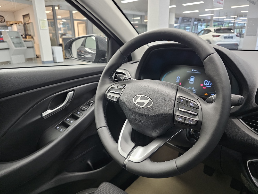 Hyundai i30 Kombi  bei Hoffmann Automobile in Wolfsburg kaufen und sofort mitnehmen - Bild 15