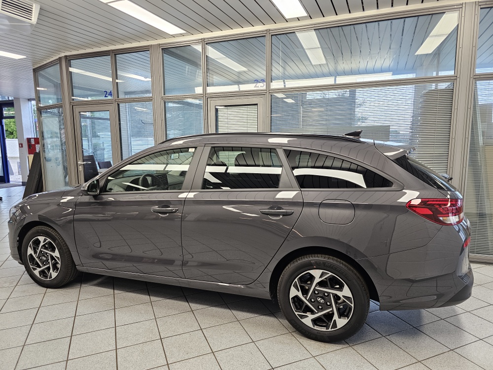 Hyundai i30 Kombi  bei Hoffmann Automobile in Wolfsburg kaufen und sofort mitnehmen - Bild 20