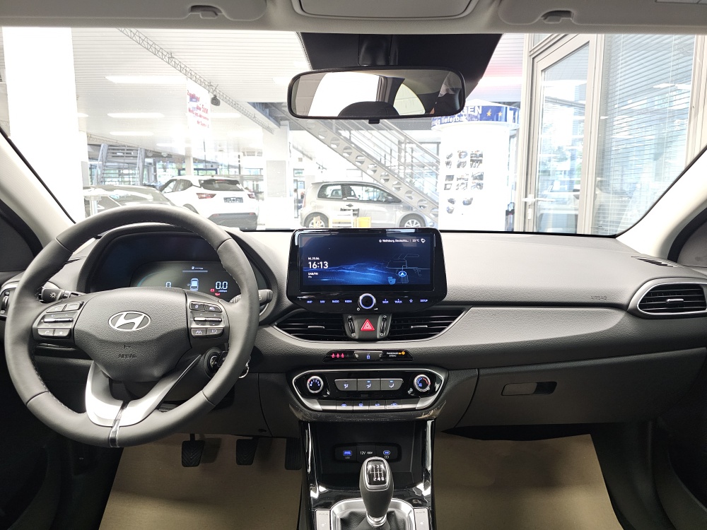 Hyundai i30 Kombi  bei Hoffmann Automobile in Wolfsburg kaufen und sofort mitnehmen - Bild 5