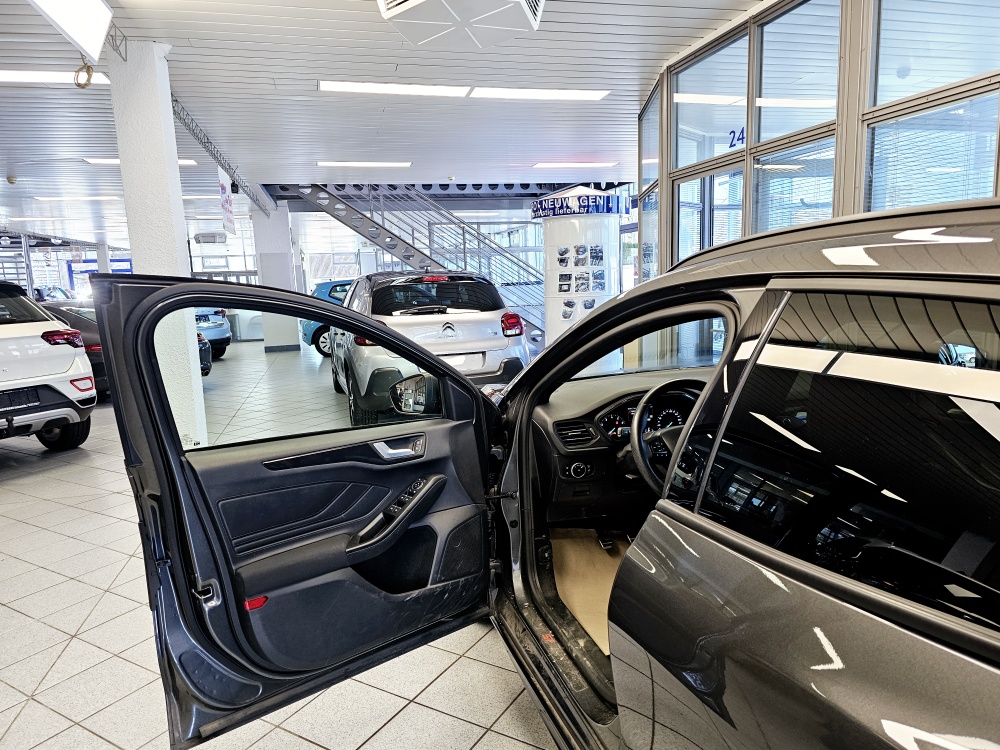 Ford Focus Turnier  bei Hoffmann Automobile in Wolfsburg kaufen und sofort mitnehmen - Bild 14