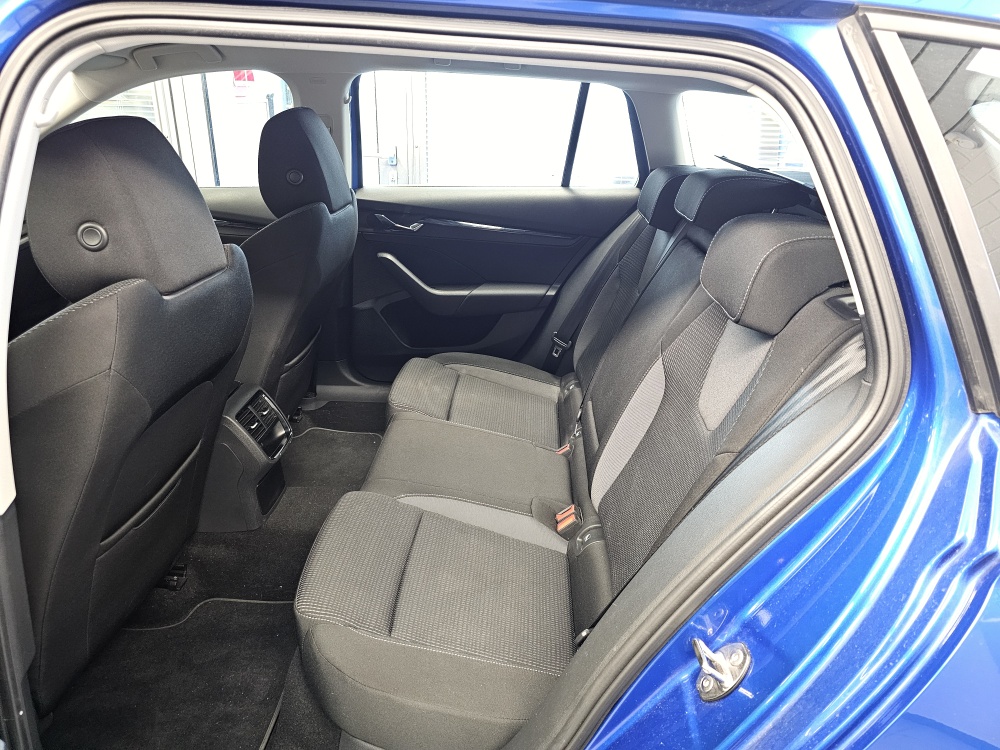 Skoda Octavia Combi  bei Hoffmann Automobile in Wolfsburg kaufen und sofort mitnehmen - Bild 5