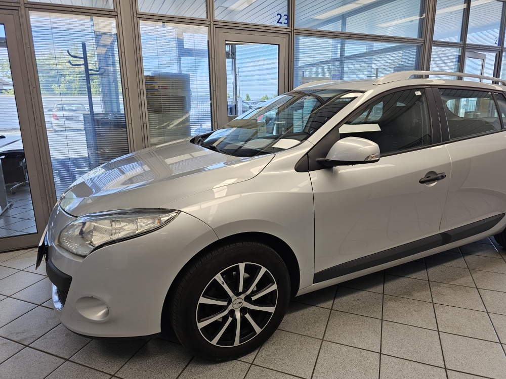 Renault Megane Grandtour  bei Hoffmann Automobile in Wolfsburg kaufen und sofort mitnehmen - Bild 14