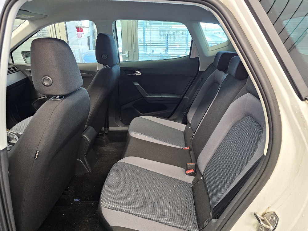 Seat Arona  bei Hoffmann Automobile in Wolfsburg kaufen und sofort mitnehmen - Bild 4