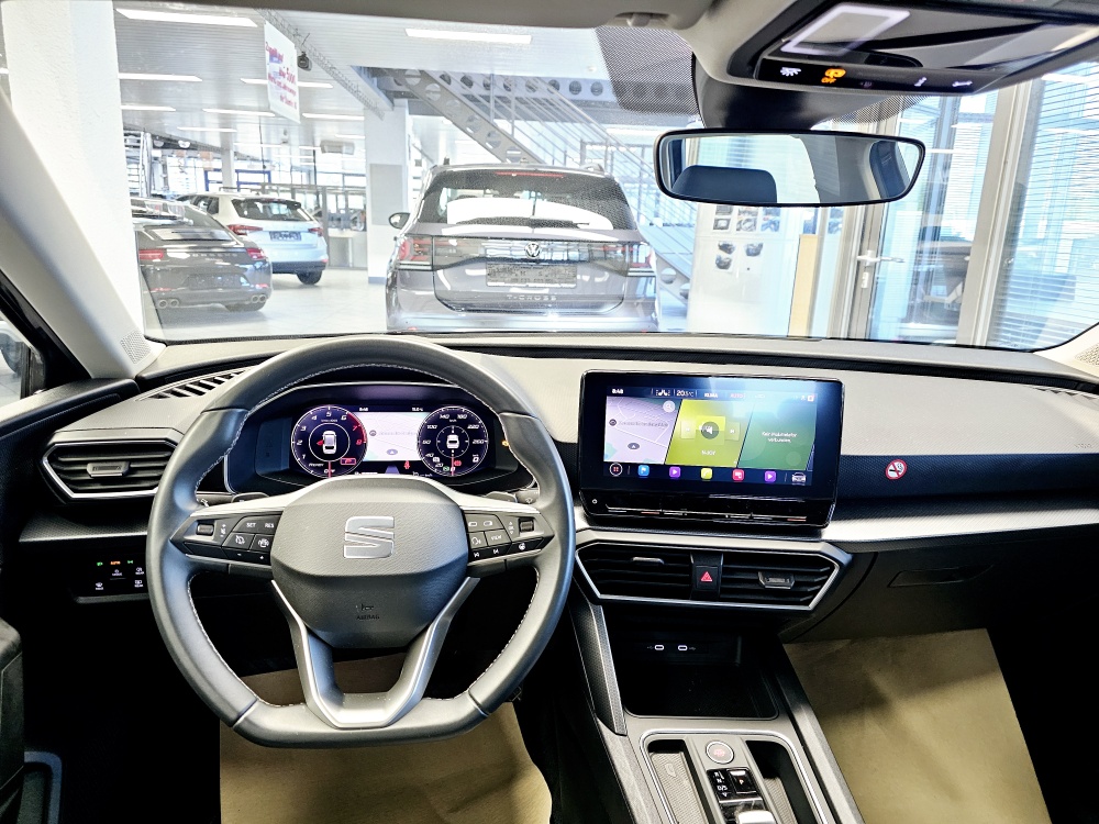 Seat Leon Sportstourer  ST  bei Hoffmann Automobile in Wolfsburg kaufen und sofort mitnehmen - Bild 15