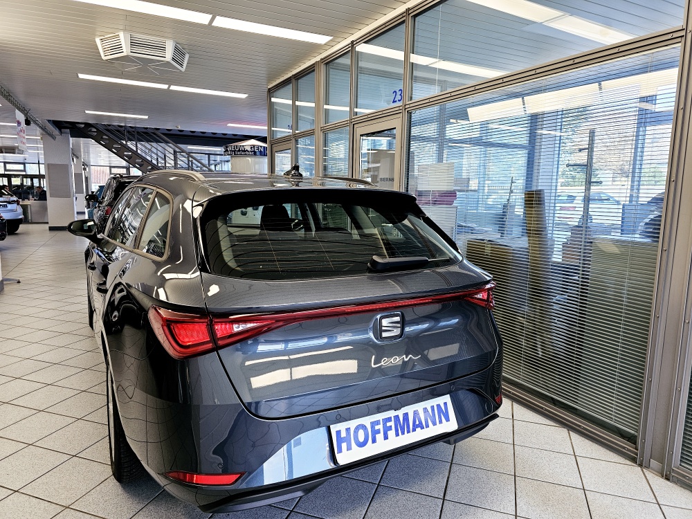 Seat Leon Sportstourer  ST  bei Hoffmann Automobile in Wolfsburg kaufen und sofort mitnehmen - Bild 3