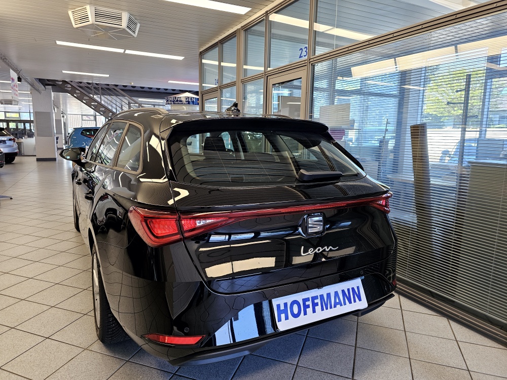 Seat Leon Sportstourer  ST  bei Hoffmann Automobile in Wolfsburg kaufen und sofort mitnehmen - Bild 3