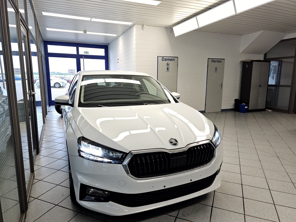 Skoda Fabia  bei Hoffmann Automobile in Wolfsburg kaufen und sofort mitnehmen - Bild 24