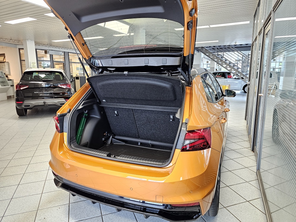 Skoda Fabia  bei Hoffmann Automobile in Wolfsburg kaufen und sofort mitnehmen - Bild 2