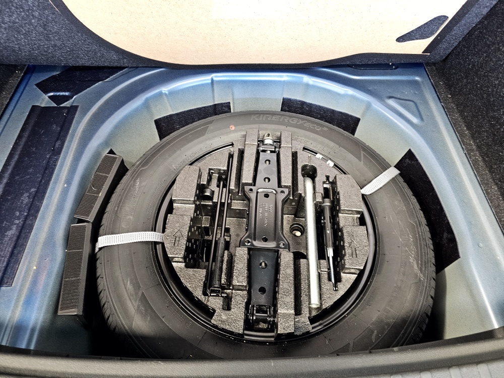 Skoda Scala  bei Hoffmann Automobile in Wolfsburg kaufen und sofort mitnehmen - Bild 3